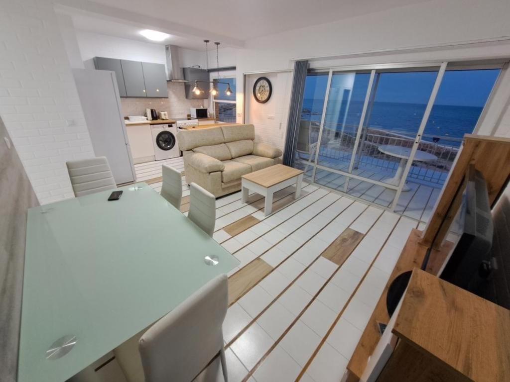 Beachfront Apartment - La Mata تورّيفيِخا المظهر الخارجي الصورة